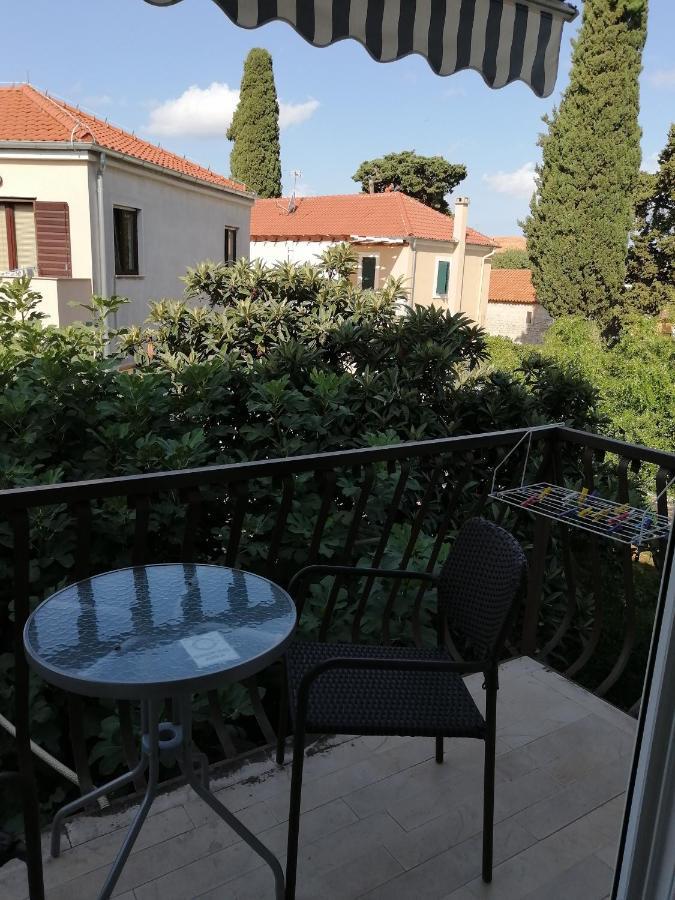 Apartments Stjepic Sukošan Eksteriør bilde