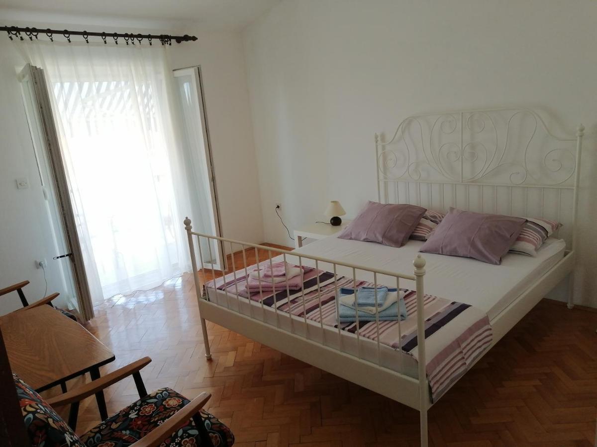 Apartments Stjepic Sukošan Eksteriør bilde