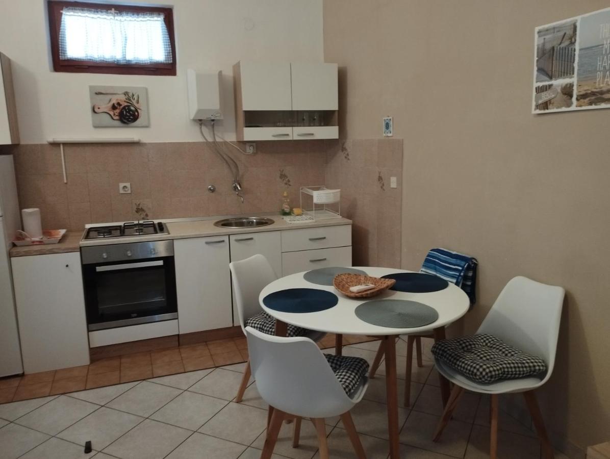Apartments Stjepic Sukošan Eksteriør bilde