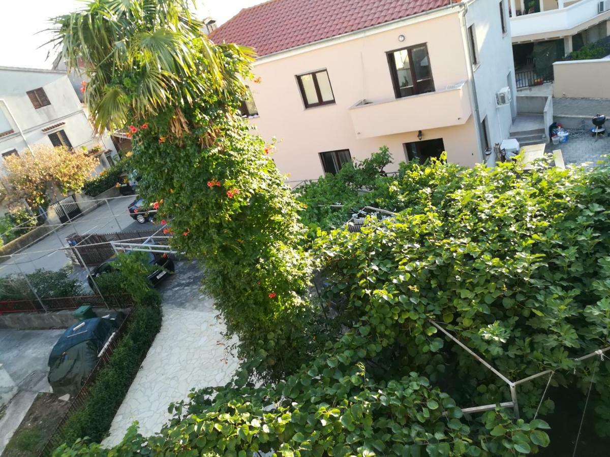 Apartments Stjepic Sukošan Eksteriør bilde